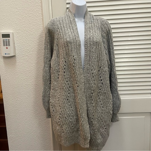Cabi 2017 Fall Cathedral Cardigan, Relaxed and easy fit Size XL gray - Picture 4 of 13